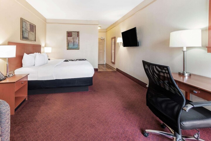 Room 26 of 30