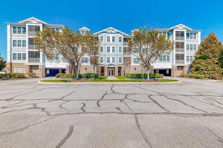 Bayside Resort --- 31574 Winterberry Pkwy Unit 305B