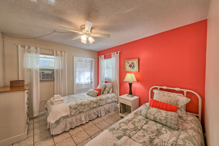 Room 40 of 95