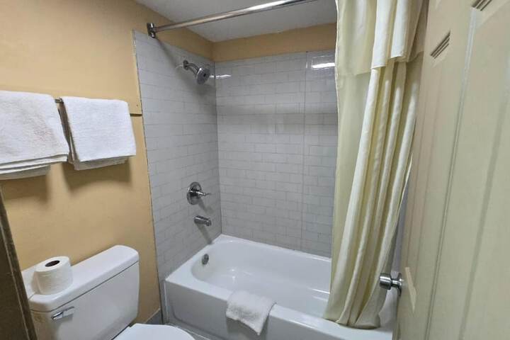 Room 17 of 21