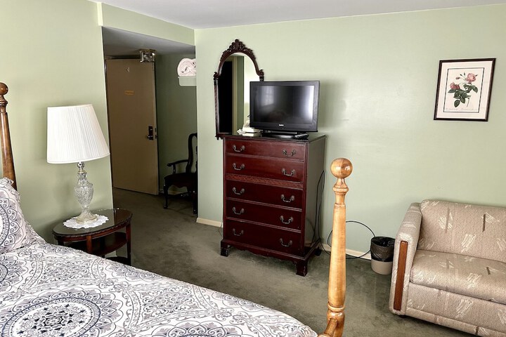 Montague Inn