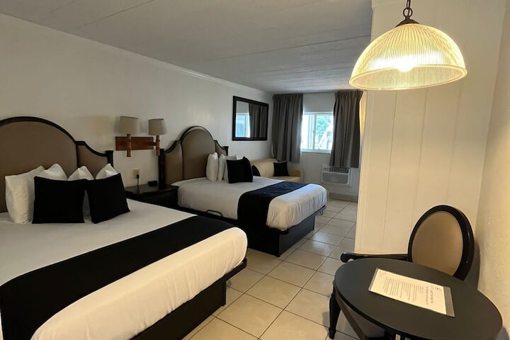 Holiday Isles Resort