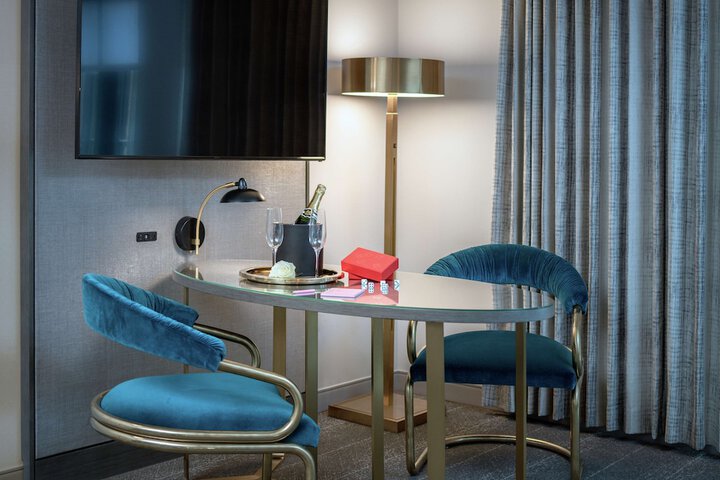 Tulsa Club Hotel Curio Collection by Hilton