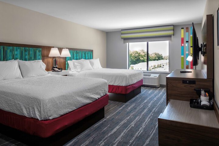 Room 10 of 25