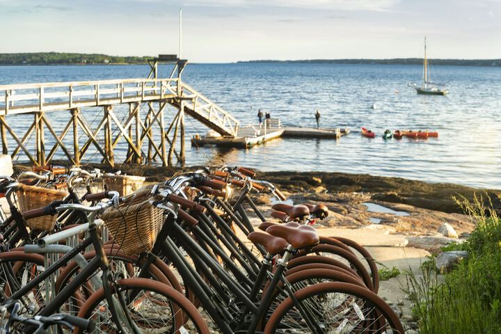 Spruce Point Inn