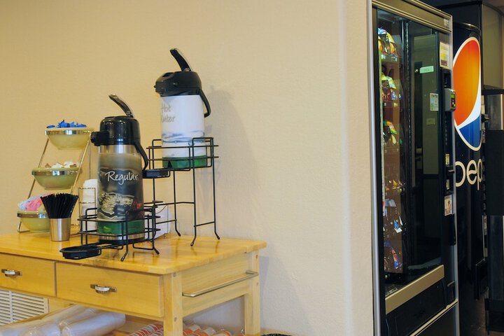 Breakfast/Coffee Service 23 of 25