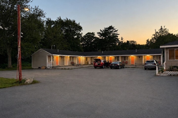 BEACHWAY MOTEL