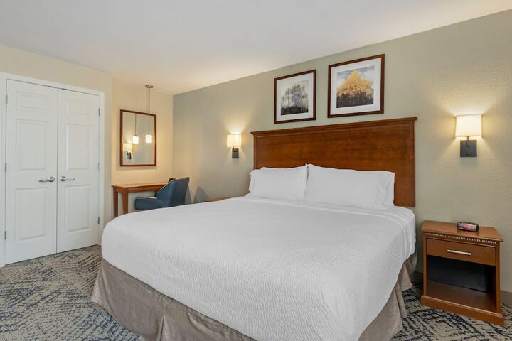 Room 21 of 26