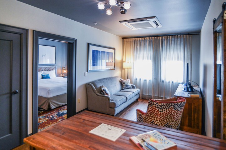 Room 19 of 33