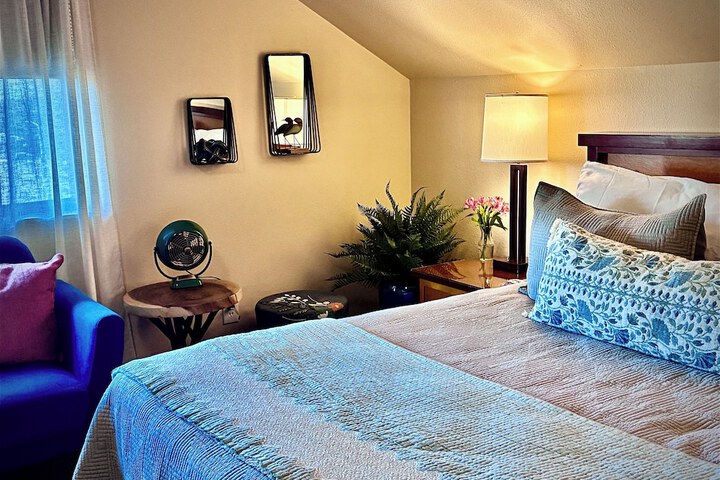 Discovery Inn