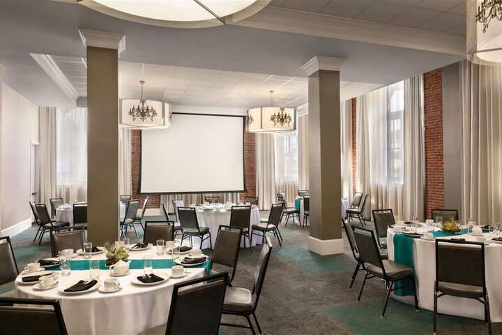 Hotel Indigo Savannah Historic District by IHG