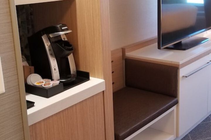 Breakfast/Coffee Service 105 of 110
