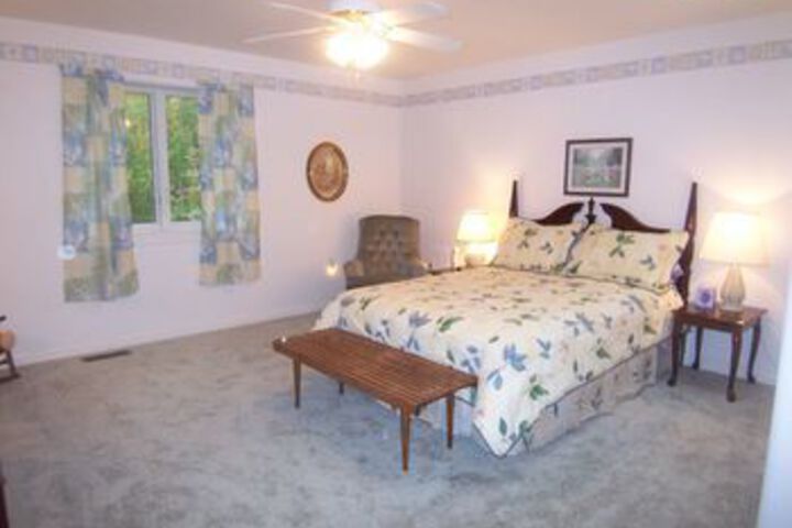 Tree Top Bed & Breakfast