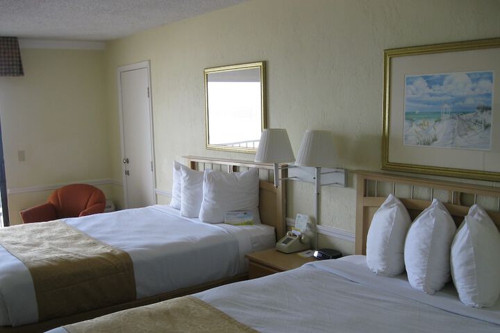 Room 8 of 24