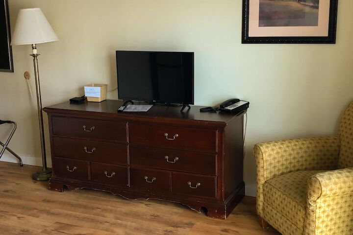 Room 65 of 79