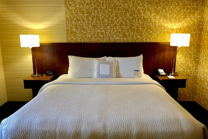 Room 10 of 30