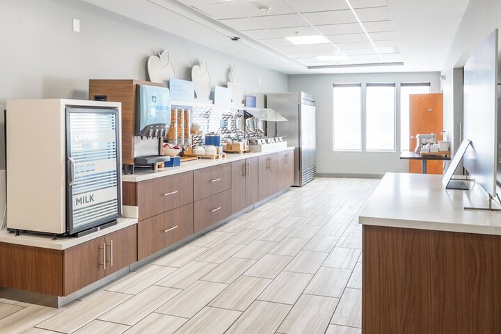 Holiday Inn Express Hotel & Suites ANDERSON NORTH by IHG