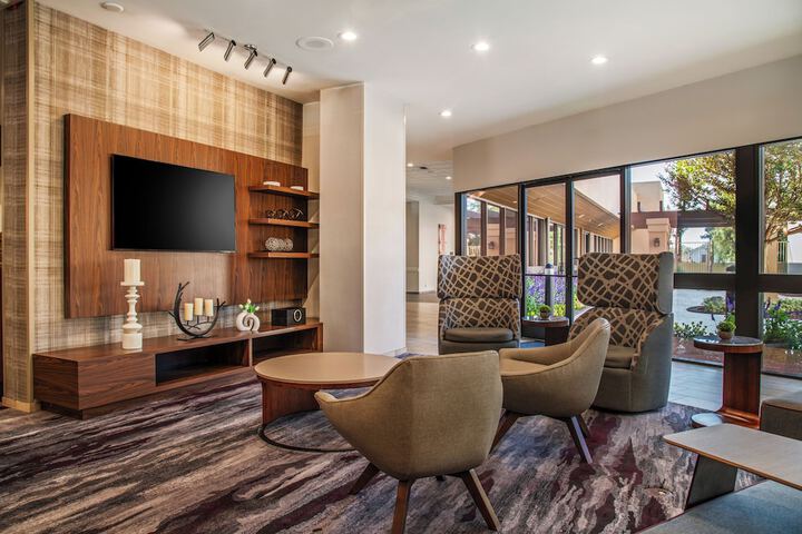 Holiday Inn Oxnard – Ventura by IHG