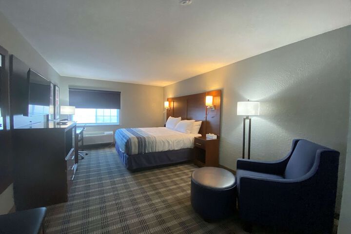 AmericInn by Wyndham Williamsburg