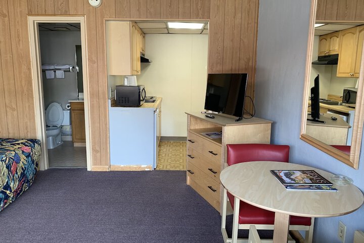 Room 35 of 53