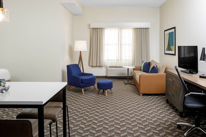 Room 25 of 42