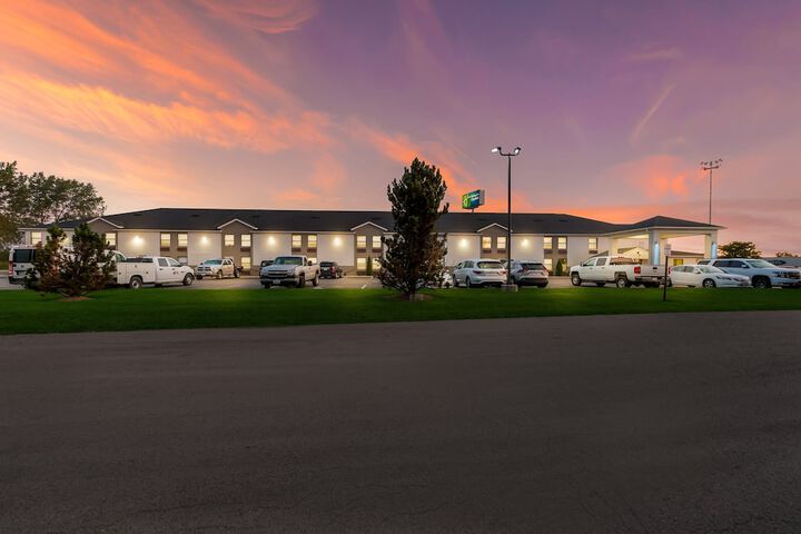 Hotel 4 of 63