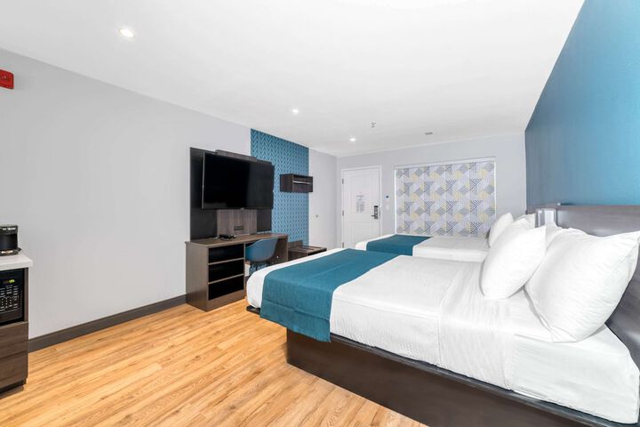 Studio 6 Suites – Stockton CA – Waterfront