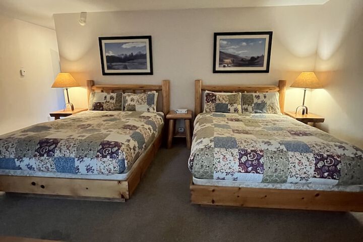Room 120 of 210