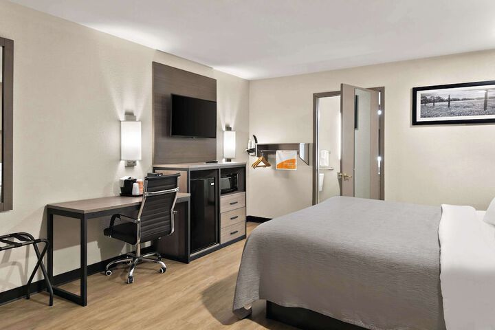 Room 17 of 45