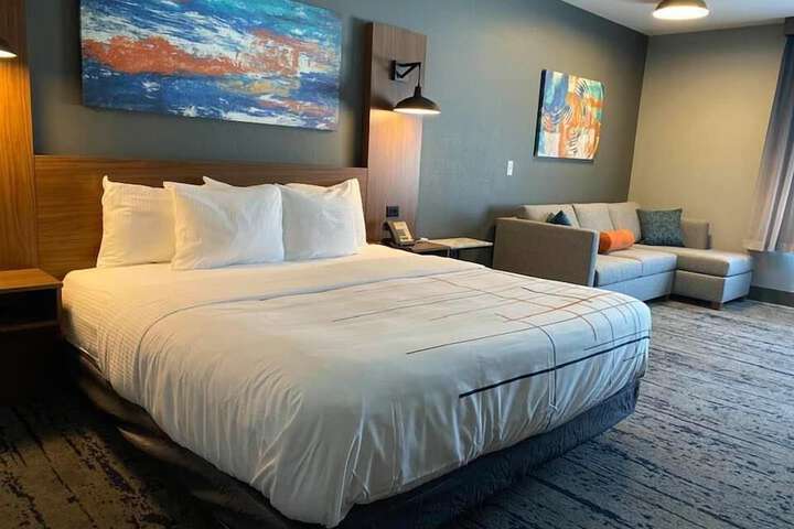 Room 41 of 63