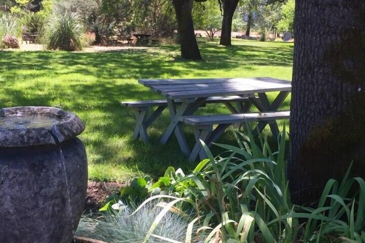 Romantic Rogue River Cottage Near Del Rio Winery
