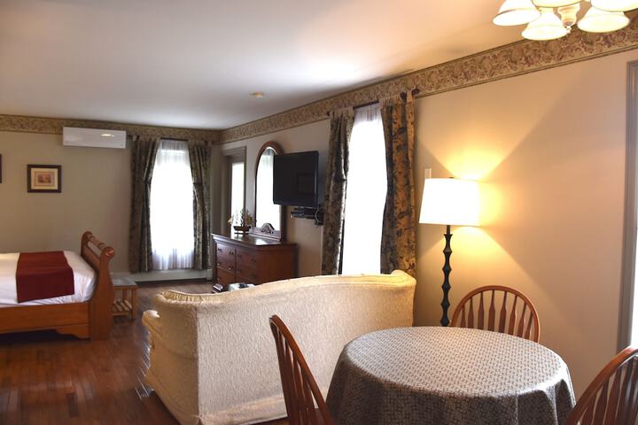Room 70 of 183