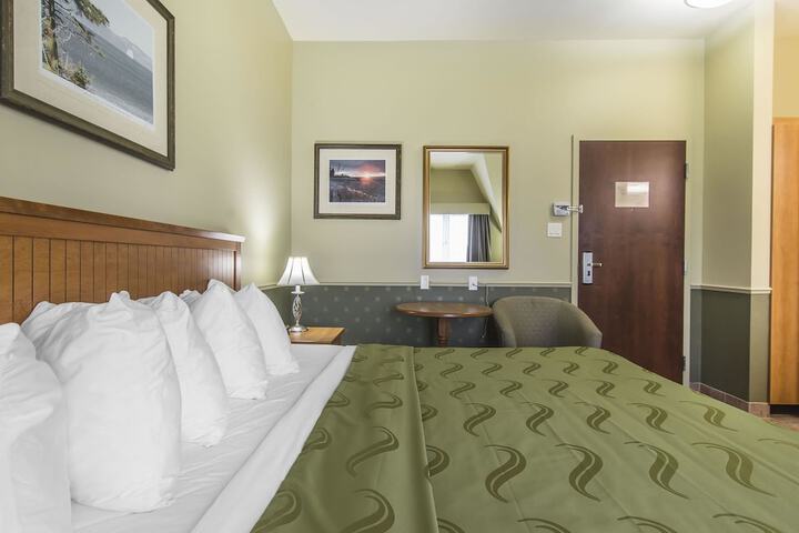 Room 26 of 68