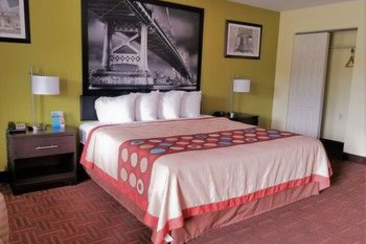 SUPER 8 BELLMAWR NJ PHILADELPH