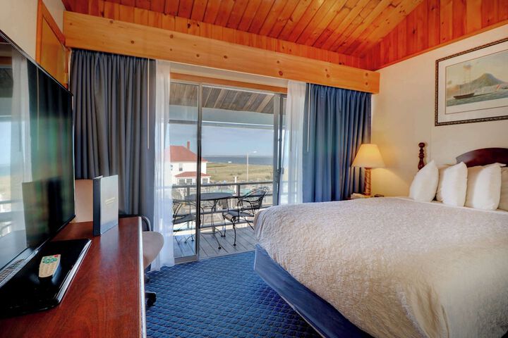 Waves Oceanfront Resort