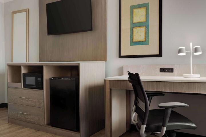 Room 15 of 31