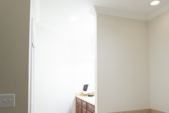 Room 11 of 48