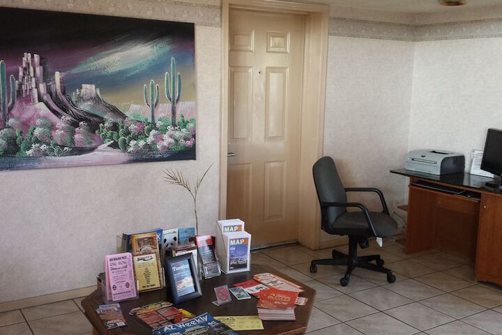 Business Center 21 of 24