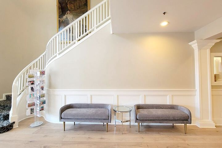 Majestic Inn & Spa