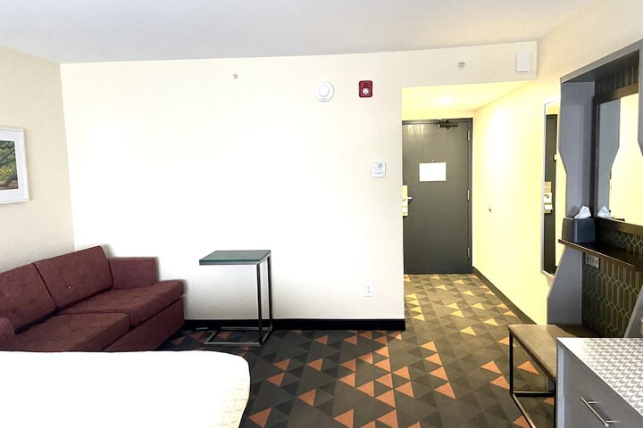 Room 59 of 95