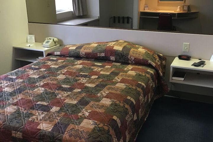 Room 17 of 53