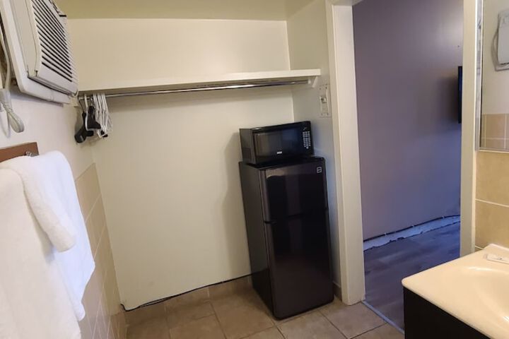 Room 40 of 43