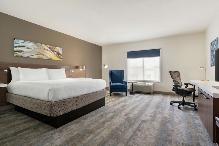 Room 20 of 33