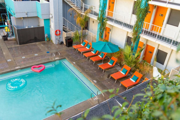 Pool 14 of 52