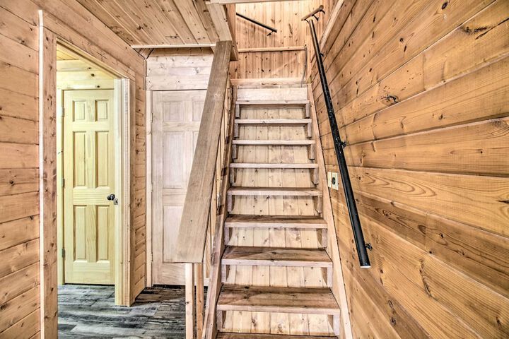 Big Lake Getaway w / Private Beach + Fire Pit!