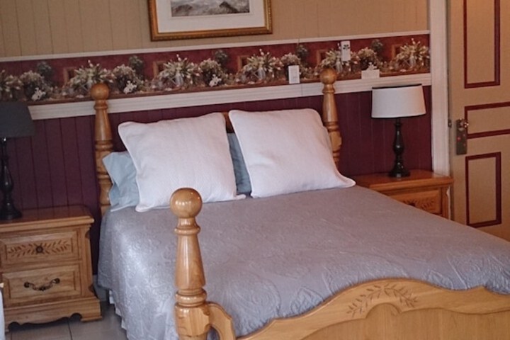 Room 7 of 33