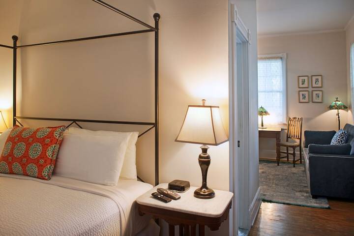 Room 21 of 50