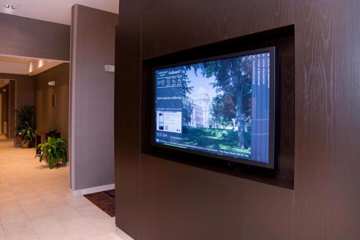 Courtyard by Marriott Jackson Airport / Pearl
