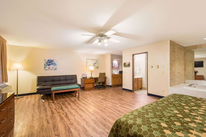 Room 41 of 48