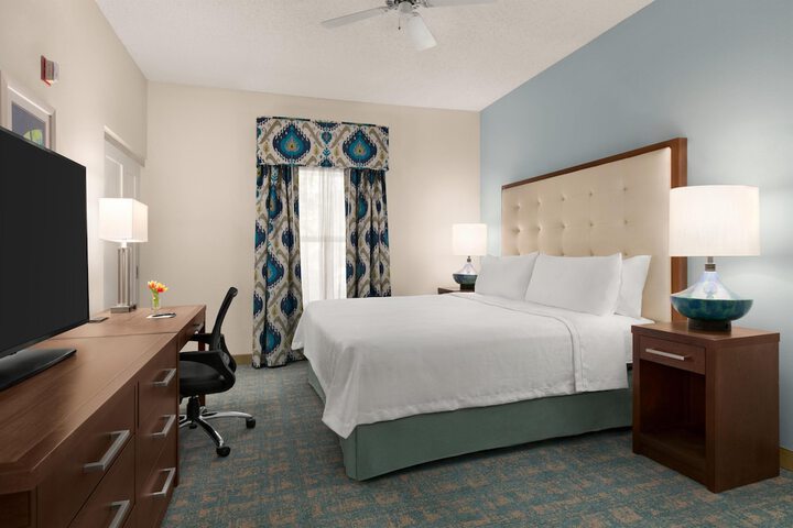 Homewood Suites by Hilton - Fort Myers